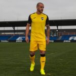 Joma 82P4R3299 أصفر أسود قميص بأكمام قصيرة أكاديمية رابعا رجال - Image 5
