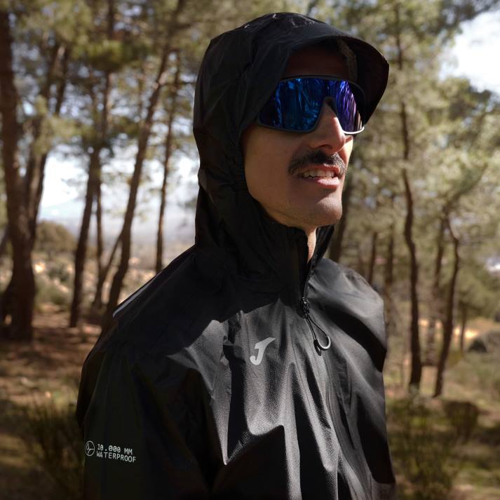 Joma 82P4R1130 أسود سترة المطر r- درب الطبيعة رجال