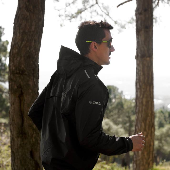 Joma 82P4R1130 أسود سترة المطر r- درب الطبيعة رجال