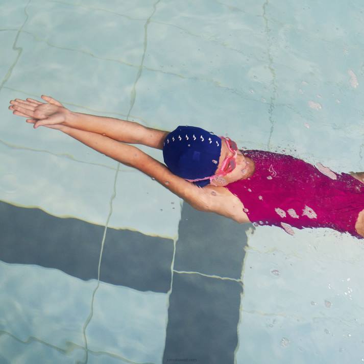 Joma 82P4R1737 ضارب الى الحمرة سبلاش ملابس السباحة نحيف