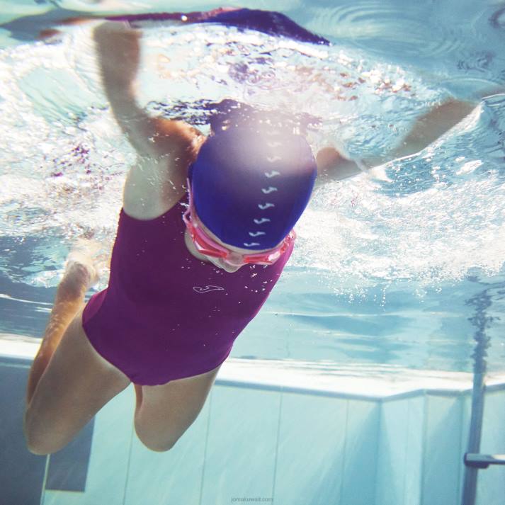 Joma 82P4R1737 ضارب الى الحمرة سبلاش ملابس السباحة نحيف