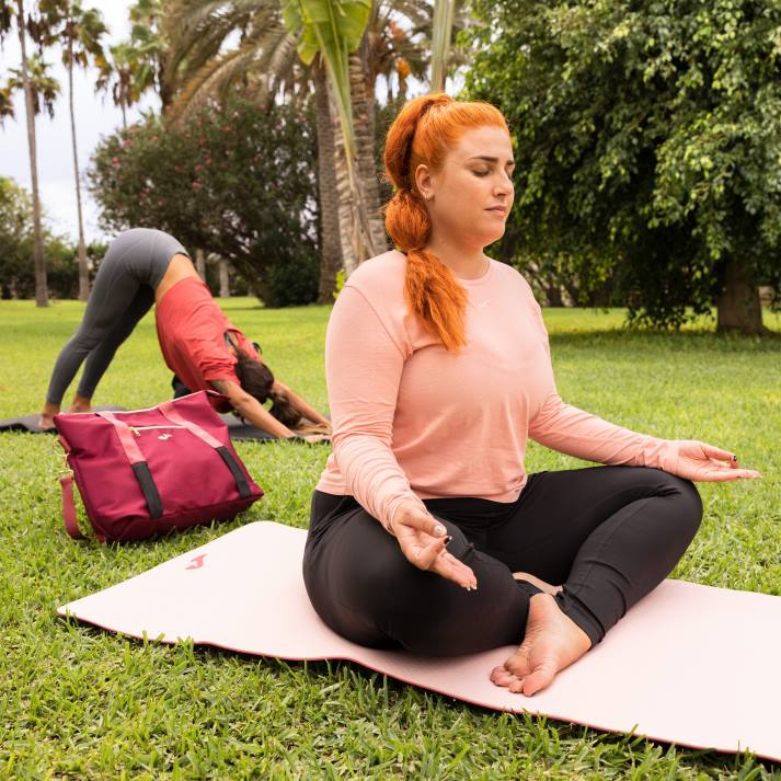 Joma 82P4R1962 لون القرنفل قميص طويل الأكمام عضوي نحيف