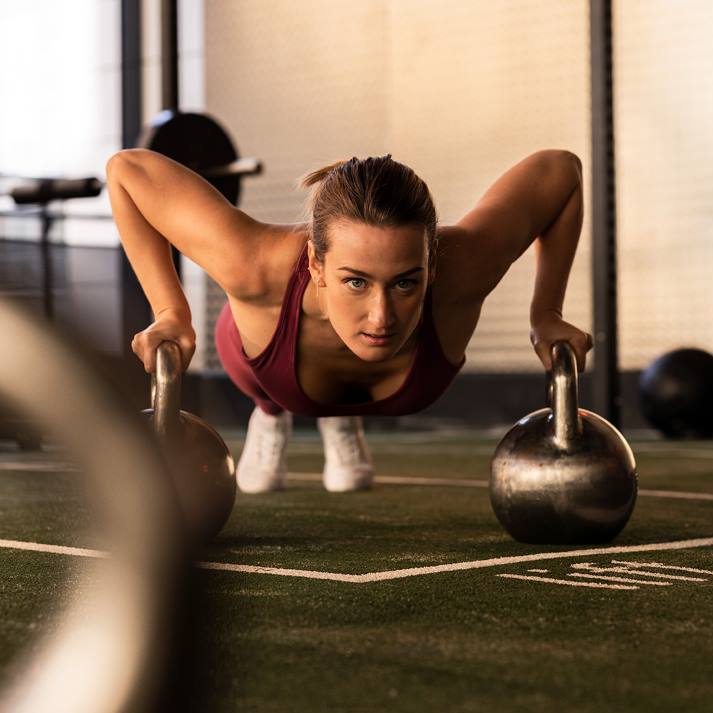 Joma 82P4R1972 بورجوندي دبابة الشباب نحيف