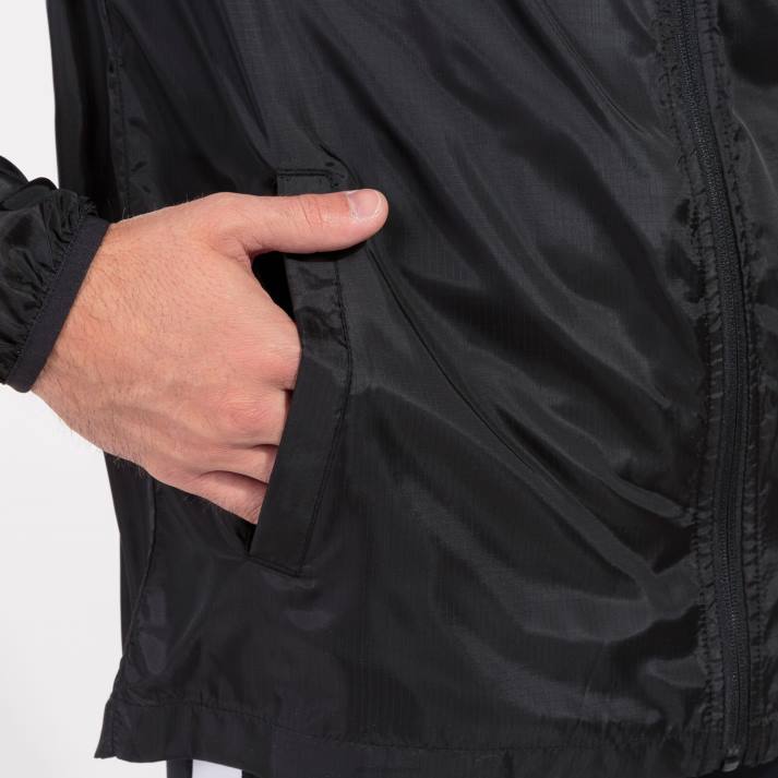 Joma 82P4R2877 أسود سترة واقية النخبة السابع رجال