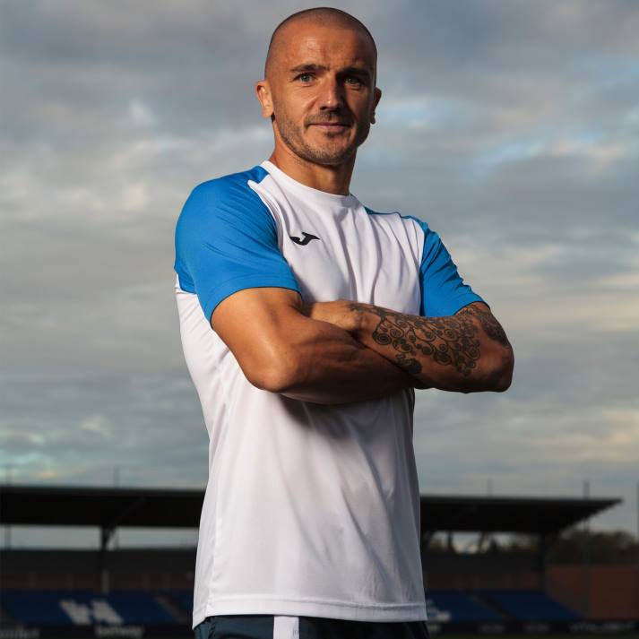 Joma 82P4R3095 أبيض أزرق ملكي قميص بأكمام قصيرة أكاديمية رابعا رجال