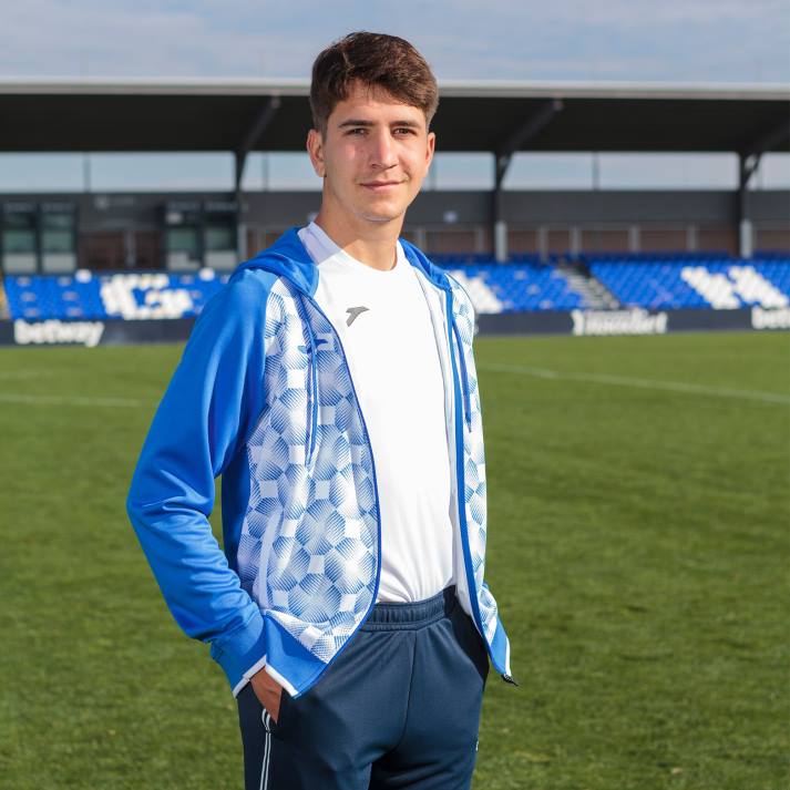 Joma 82P4R3318 أزرق ملكي أبيض سترة سوبرنوفا مقنعين III رجال