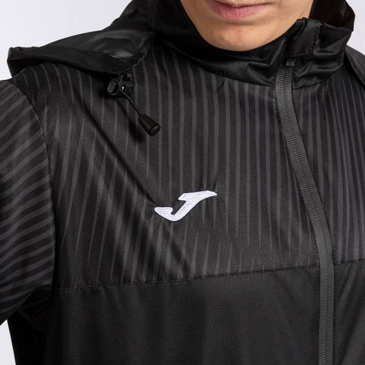 Joma 82P4R3595 أسود Rainjacket مونتريال نحيف