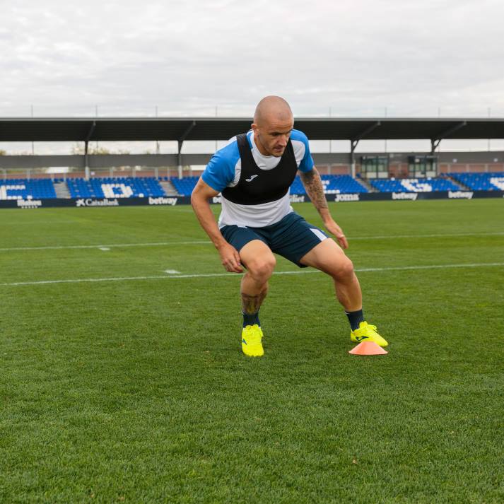 Joma 82P4R4335 أسود حارس الصدر GPS